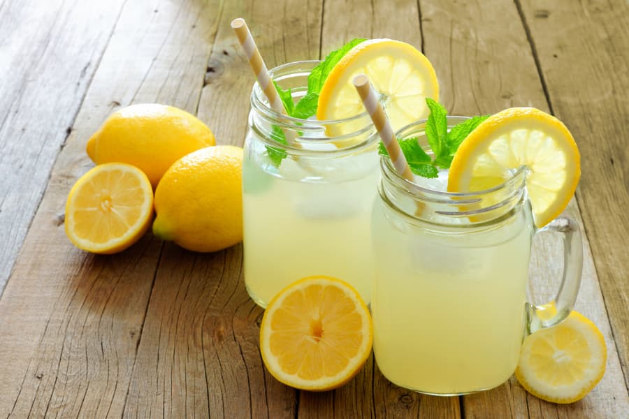 Ice Cold Lemonade Drinks