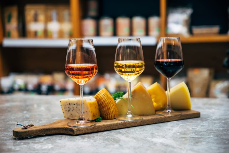 a-beginner-s-guide-to-wine-and-cheese-pairings-columbia-distributing